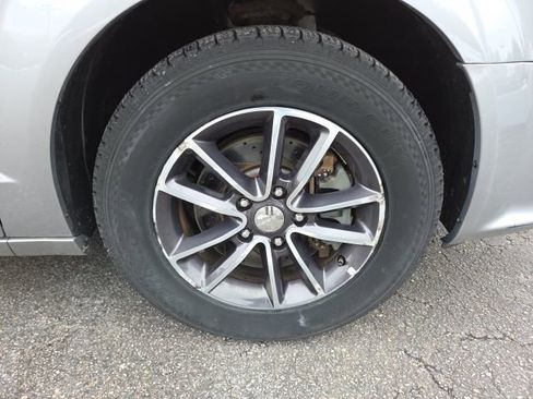 Used 2017 Dodge Grand Caravan SXT image 56