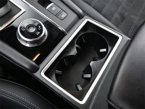 Used 2024 Mitsubishi Outlander SE image 18