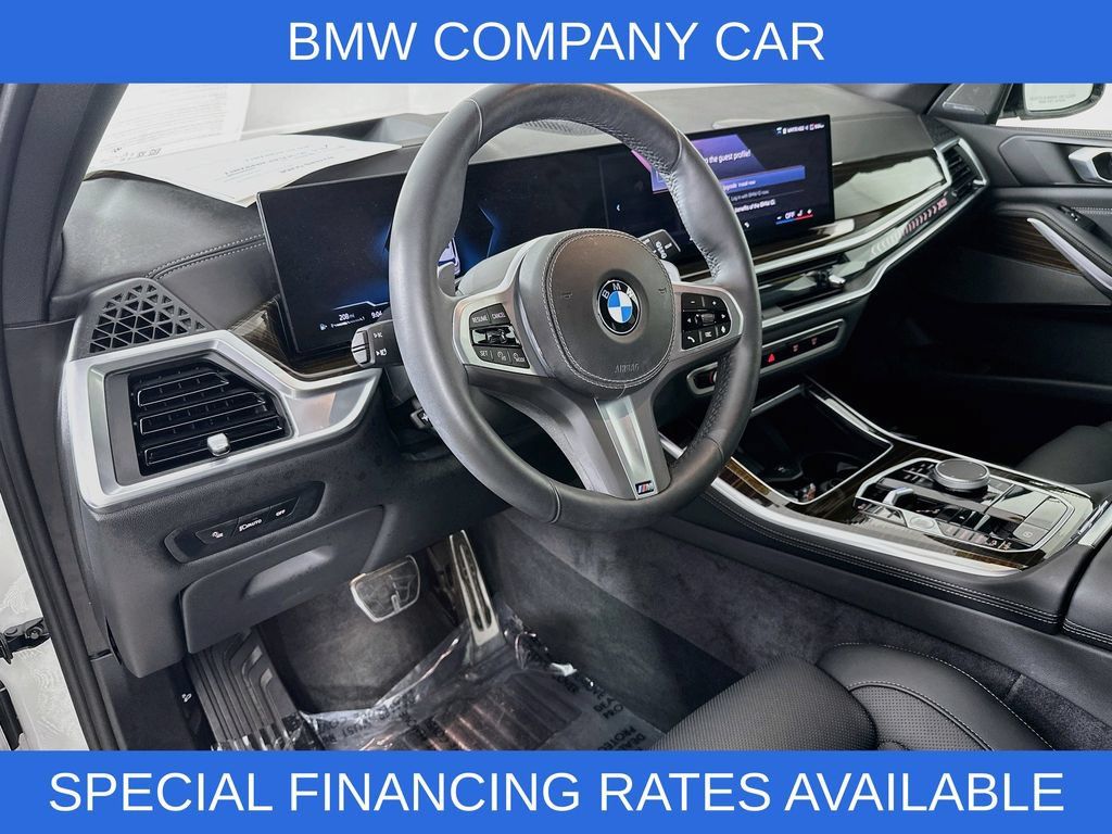 Used 2026 BMW X5 xDrive40i w/ M Sport Package AWD/4WD image 11