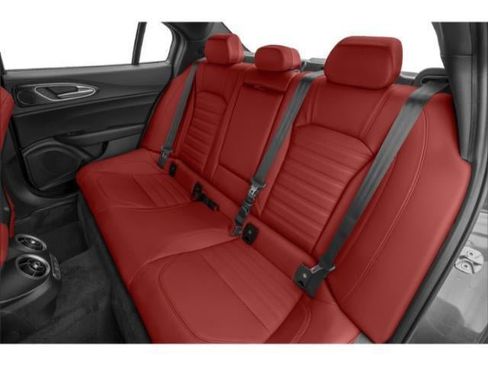 Used 2024 Alfa Romeo Giulia Veloce image 13