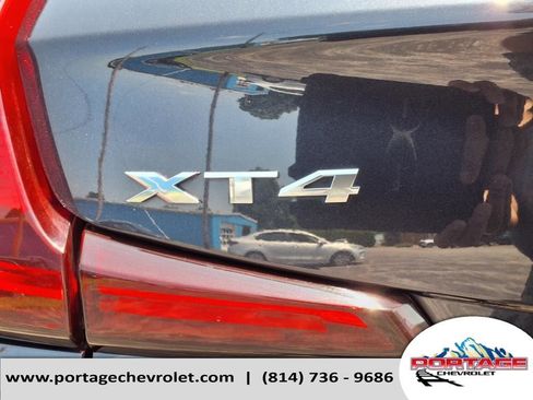 Used 2023 Cadillac XT4 Premium Luxury image 9