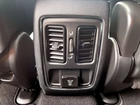 Used 2020 Jeep Grand Cherokee Altitude AWD/4WD image 23