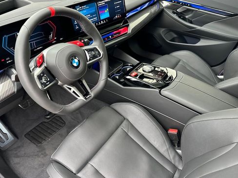 New 2026 BMW M5 w/ Executive Package AWD/4WD image 9