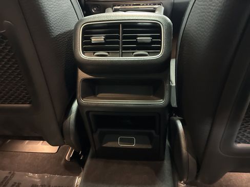Used 2026 Mercedes-Benz GLE 580 4MATIC image 34