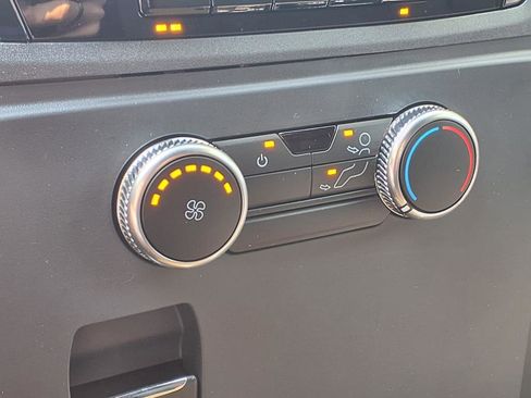 New 2025 Ford Explorer image 10