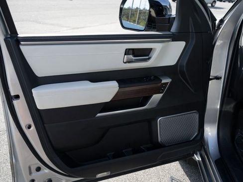 Used 2024 Toyota Sequoia Capstone AWD/4WD image 30