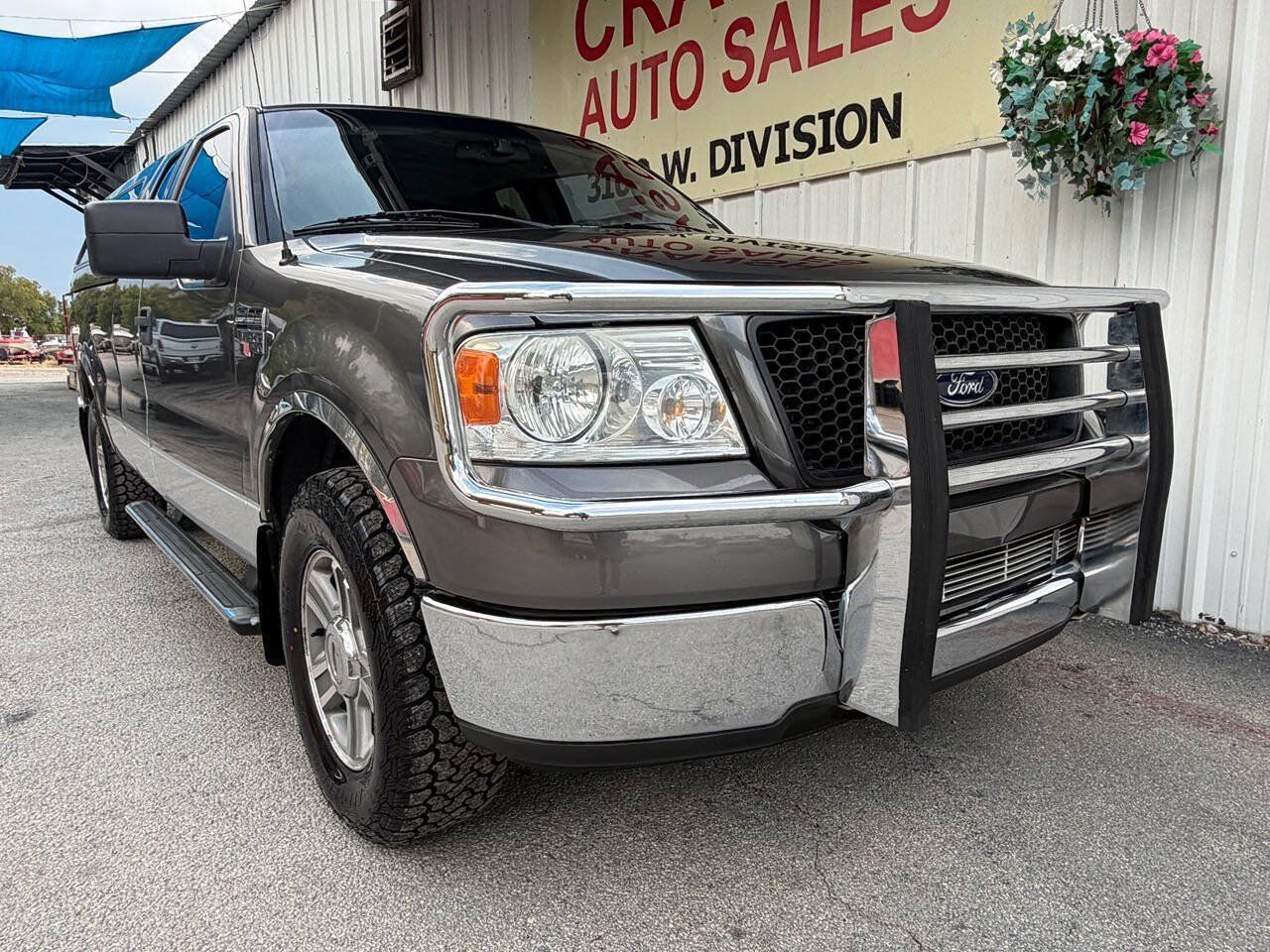 Used 2005 Ford F150 XLT RWD image 1