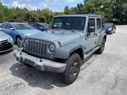 Used 2015 Jeep Wrangler Unlimited Sport w/ Quick Order Package 24S AWD/4WD image 2