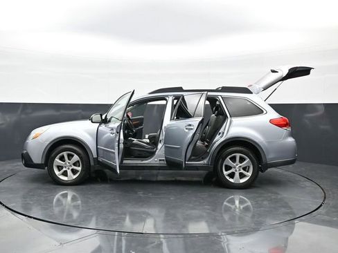 Used 2014 Subaru Outback 2.5i Limited w/ Moonroof Package image 45