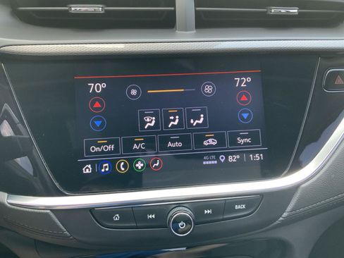 Used 2022 Buick Encore GX Select w/ Sport Touring Package FWD image 41