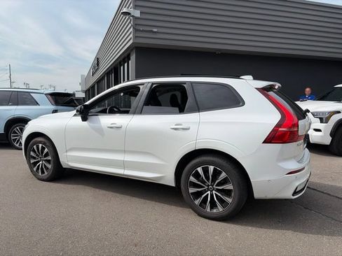 Used 2025 Volvo XC60 B5 Plus AWD/4WD image 7