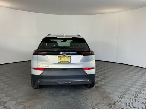 Used 2023 Chevrolet Bolt EUV Premier w/ Sun & Sound Package image 6
