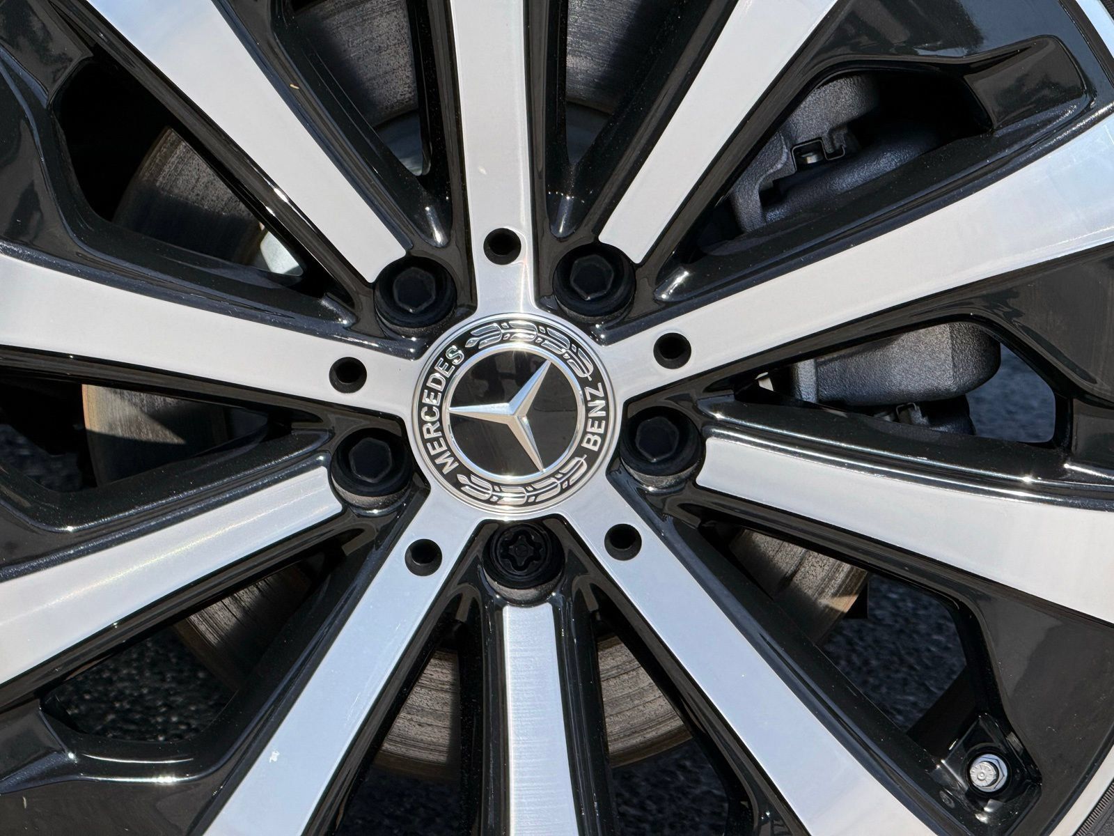 Used 2023 Mercedes-Benz GLB 250 image 20