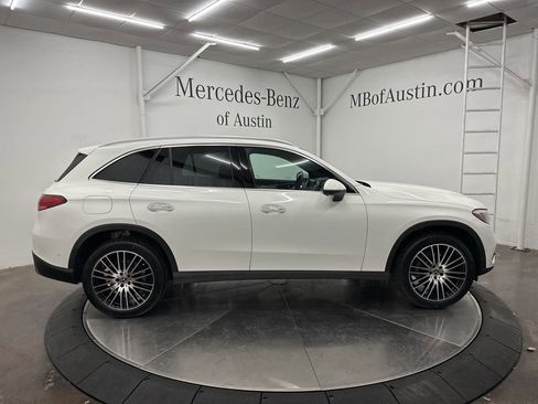 New 2026 Mercedes-Benz GLC 300 GLC 300 image 8