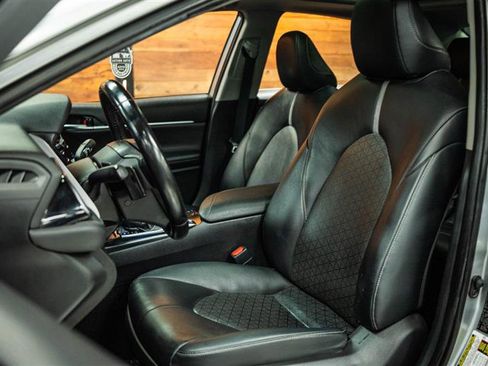 Used 2019 Toyota Camry XSE w/ Driver Assist Package image 9