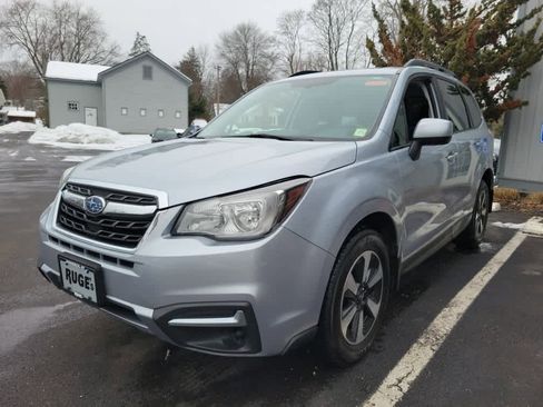 Used 2018 Subaru Forester 2.5i Premium w/ All-Weather Package image 8