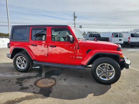 Used 2018 Jeep Wrangler Unlimited Sahara image 17