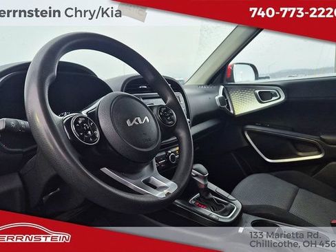Used 2022 Kia Soul LX image 18
