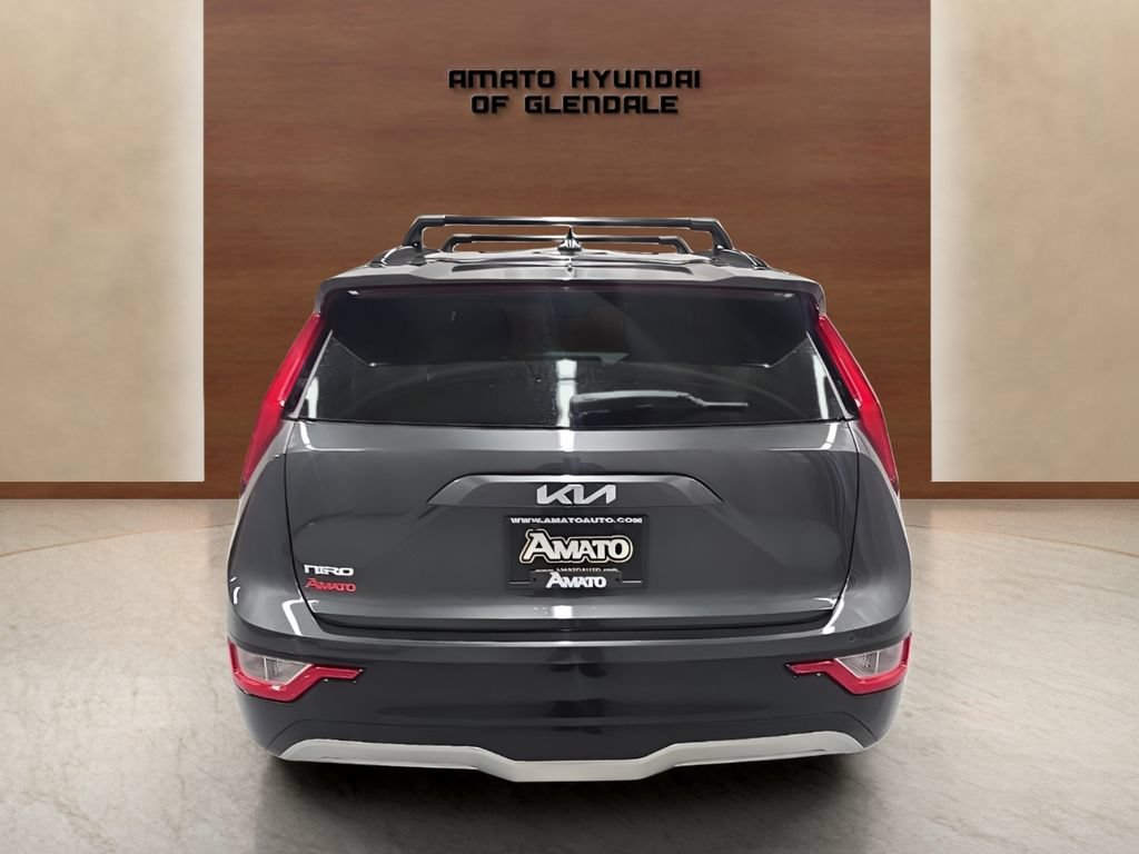 Used 2023 Kia Niro Wind w/ Wind Preserve Package FWD image 5