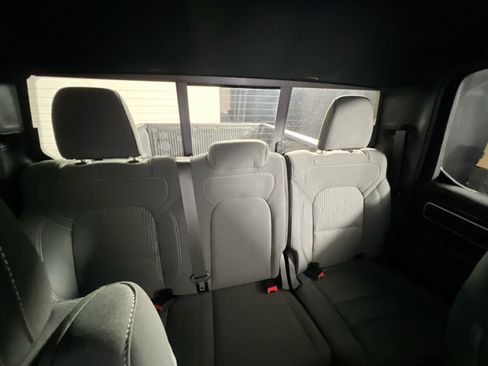 Used 2023 RAM 1500 Big Horn RWD image 32