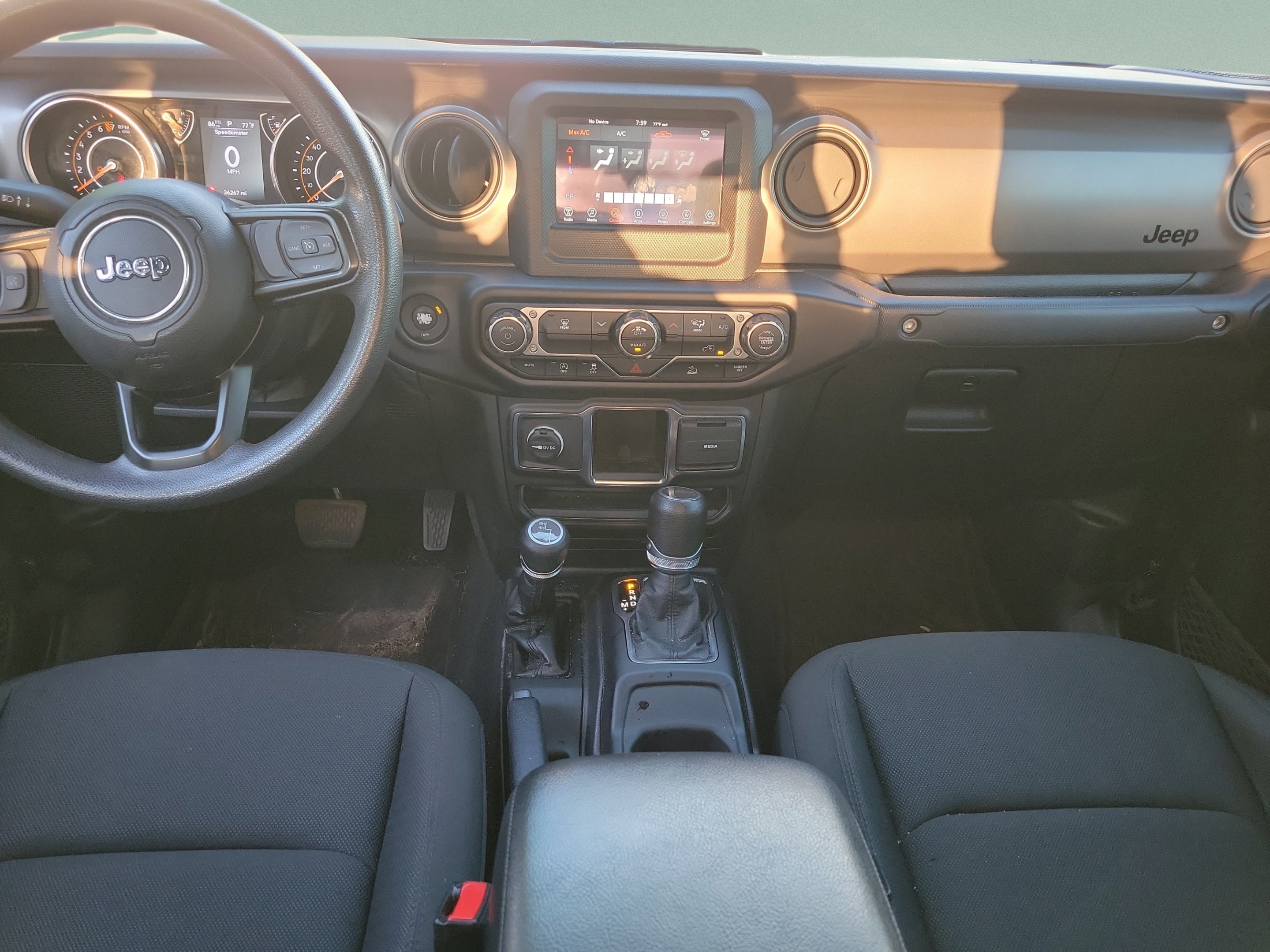 Certified 2023 Jeep Gladiator Sport AWD/4WD image 13