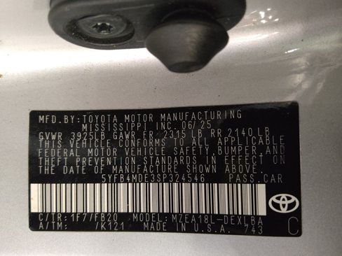 Used 2025 Toyota Corolla LE FWD image 33