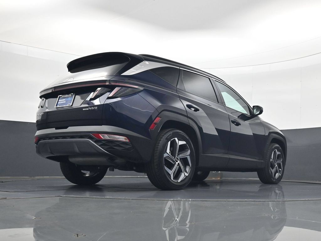 Certified 2023 Hyundai Tucson Limited AWD/4WD image 26