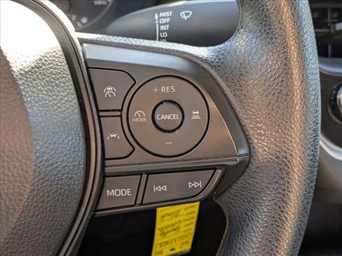 Used 2025 Toyota Corolla LE image 5