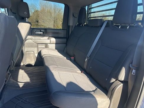 Used 2020 Chevrolet Silverado 2500 Custom w/ Custom Convenience Package image 19