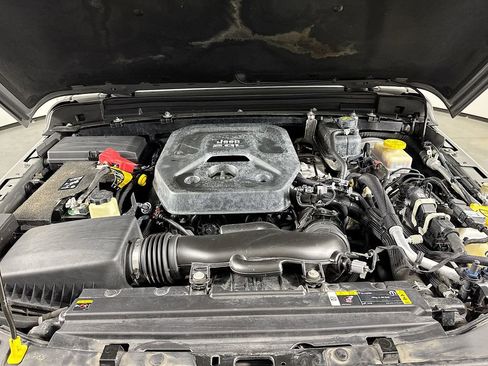 Used 2021 Jeep Wrangler Unlimited Sport AWD/4WD image 32