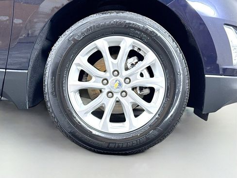 Used 2021 Chevrolet Equinox LS image 38