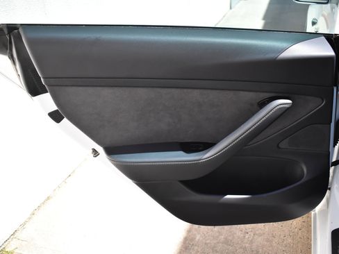 Used 2023 Tesla Model 3 Standard Range image 25