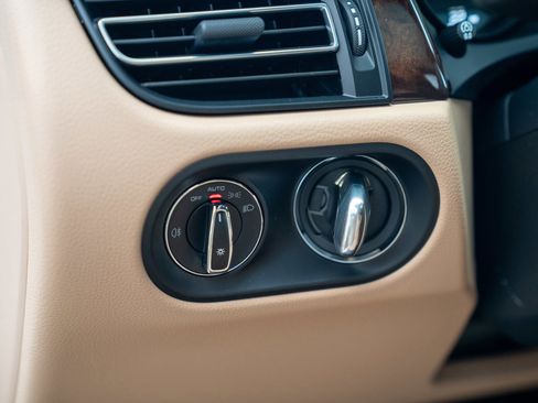 New 2026 Porsche Macan image 14