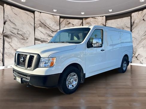 Used 2021 Nissan NV 3500 SV image 4