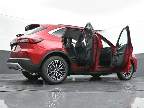 New 2025 Ford Escape SE image 69