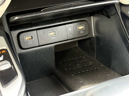 Certified 2023 Kia Sorento S w/ Panoramic Sunroof Package image 22