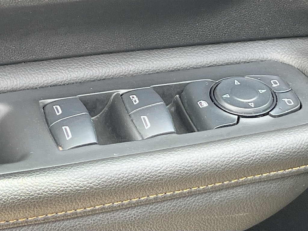 Used 2024 GMC Terrain AT4 AWD/4WD image 18