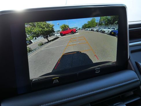 Used 2023 Chevrolet Tahoe LT AWD/4WD image 28