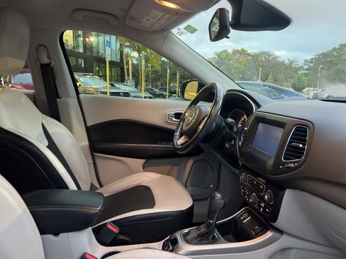 Used 2021 Jeep Compass Latitude image 23