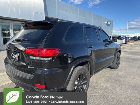 Used 2019 Jeep Grand Cherokee Altitude image 6