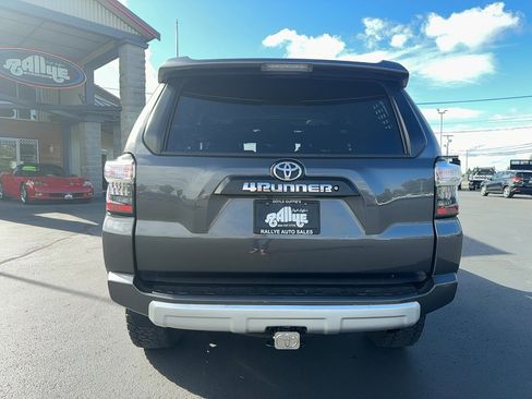 Used 2019 Toyota 4Runner TRD Off-Road Premium AWD/4WD image 8
