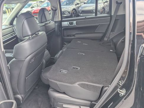 Used 2024 Hyundai Santa Fe Limited AWD/4WD image 9