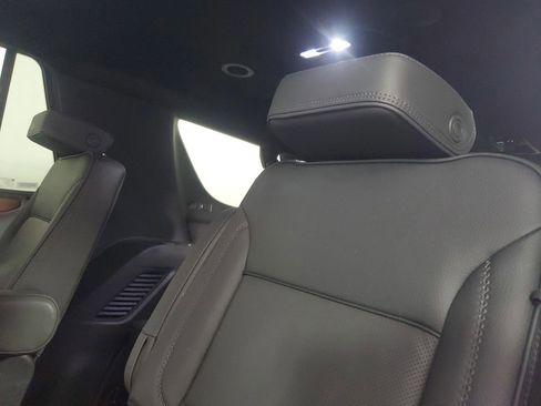 Used 2025 GMC Yukon Denali image 13