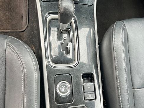 Used 2020 Mitsubishi Outlander SEL AWD/4WD image 6