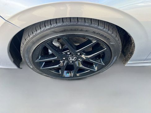 Used 2024 Honda Civic Sport image 29