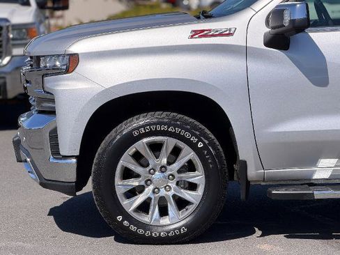 Used 2022 Chevrolet Silverado 1500 LTZ w/ LTZ Premium Package AWD/4WD image 15