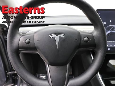 Used 2021 Tesla Model Y Long Range AWD/4WD image 10