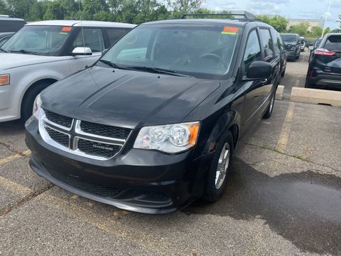 Used 2012 Dodge Grand Caravan SXT FWD image 3