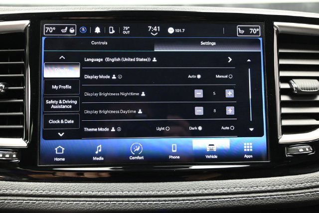 Certified 2022 Chrysler Pacifica Touring-L AWD/4WD image 40