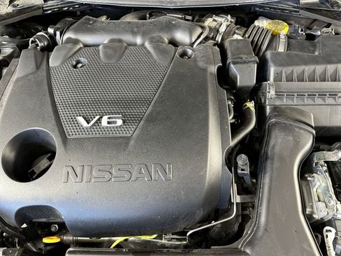 Certified 2023 Nissan Maxima SR w/ Sport Mat Group image 32